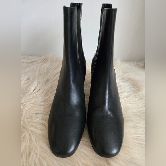 J Crew black leather heeled chealsea boots classic  minimalist | size 10.5 - Picture 2 of 9